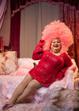 Prague Pride: Předpremiéra drag talk show Chi Chi na gauči